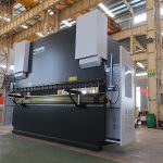 cnc hidrauliskais servo hidrauliskais nerūsējošais tērauds dzelzs tērauda plāksne nc nospiediet bremžu saliekšanas locīšanas mašīnu