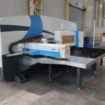 MAX-SF-30T izmantoja cnc torņu perforatora presi